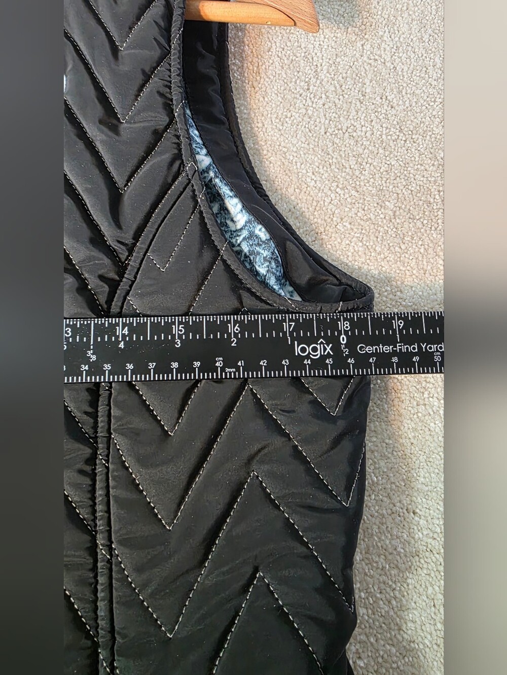 Ariat Ashley Fitted Quilted Insulated Vest Black Barn Chores Equestrian Womens M - Picture 3 of 8